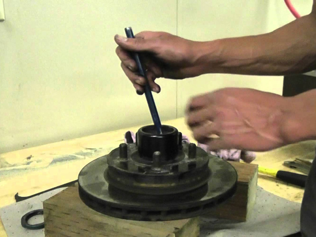 How to Pack Wheel Bearings, and Change Bearing Races, changing bearings