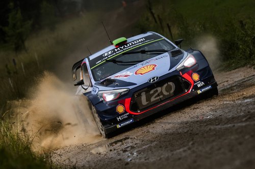 Hayden-Paddon-splashes-his-way-to-second-place-in-Poland