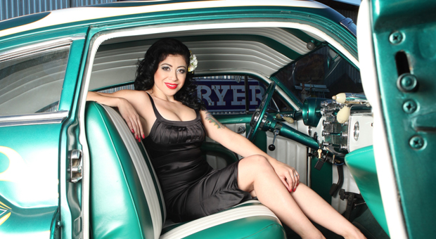 Pinup of the Week: Belle Bee