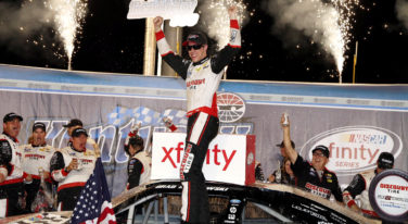 Cagey Keselowski Beats Jones for Kentucky 300 Win