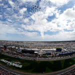 Hamlin’s Bold Move Beats Truex, Jr. in Closest NASCAR Sprint Cup Daytona 500 Finish Ever