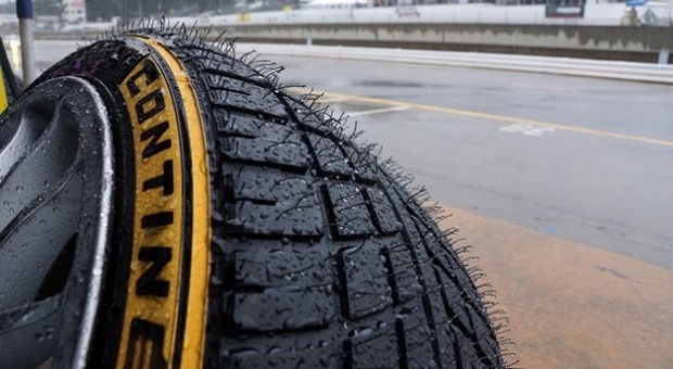 Heat, Compounds, and Edges: Maximizing Rain Tire Performance