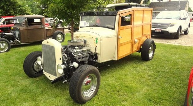 Gallery: Greenleaf Classic Car Show and Vintage Tractor Show