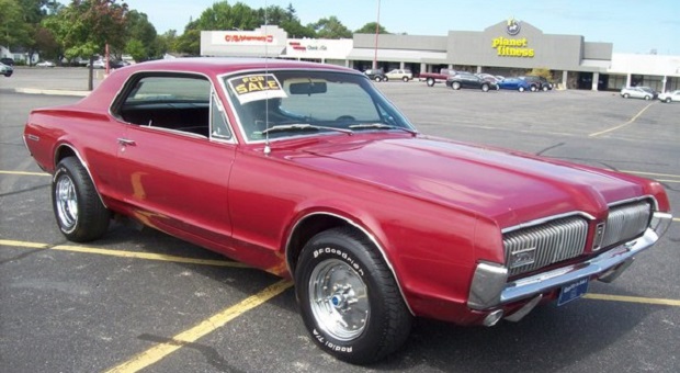Today's Cool Car Find is this 1973 Mercury Cougar