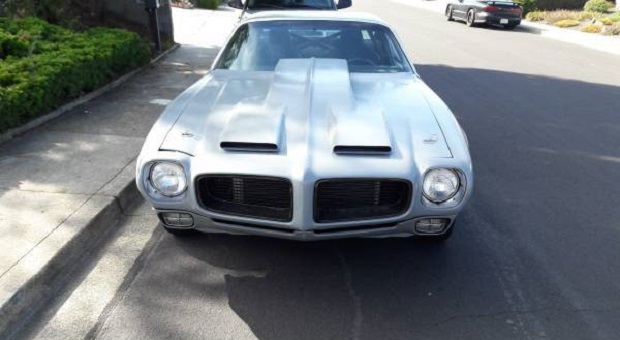 Today's Cool Car Find is this 1971 Pontiac Firebird