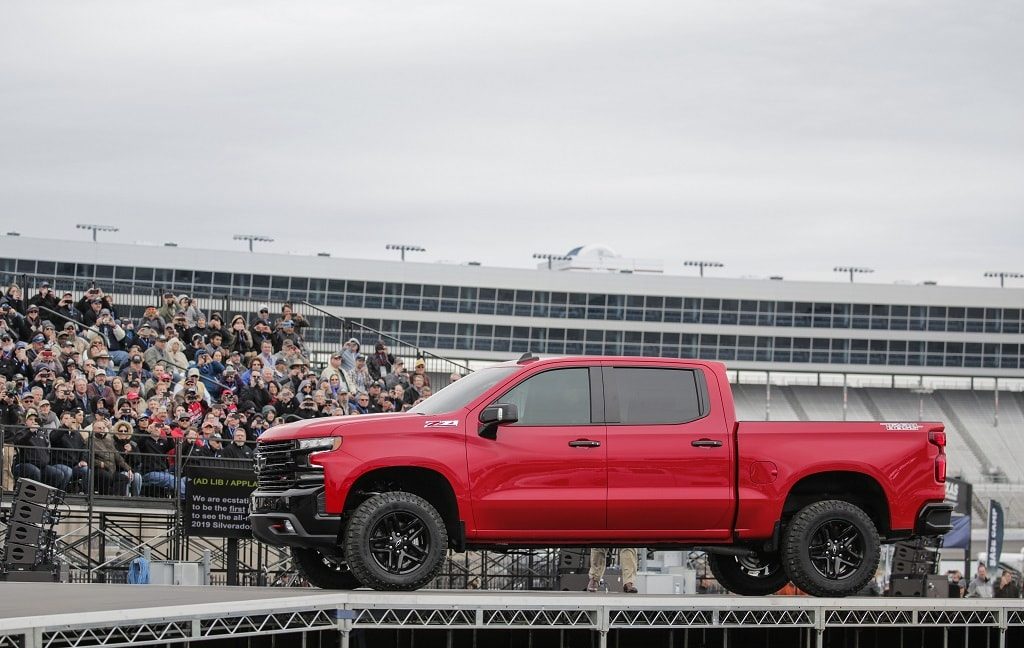 Chevy Reveals 2019 Silverado 1500 in Texas Surprise