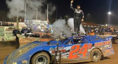 Overton and Clanton Dominate 2019 World of Outlaws Winter Freeze IX
