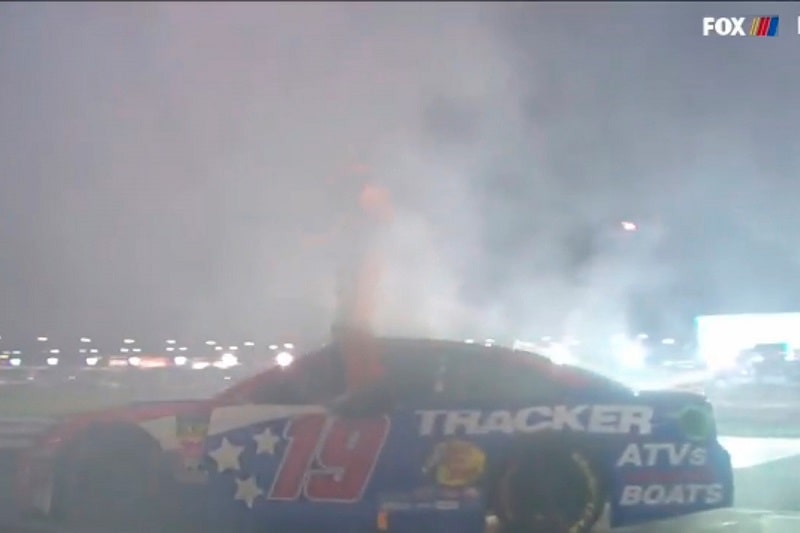 Reddick, Truex Jr. Survive Heat as NASCAR Salutes Fallen Heroes in Charlotte