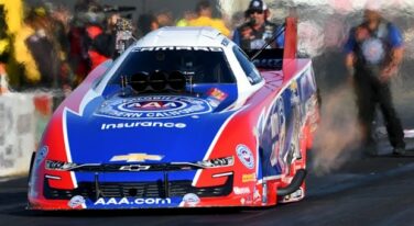 Hight Aiming for NHRA Funny Car Title No. 3