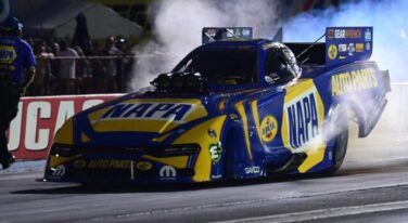 Ron Capps is seeded #1 in Funny Car-min