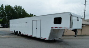 Trailer Tuesday: 2023 44' VINTAGE PRO-STOCK BATHROOM R/T for $66,900