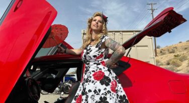 Mitzi's Motor Mavens: Miss Inglis Classics Pinup Contest