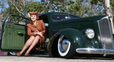 Mitzi's Motor Mavens: Lola LaBamba