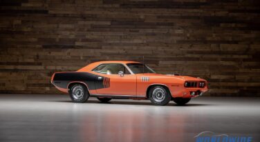 An Auction for the Enthusiast Crowd