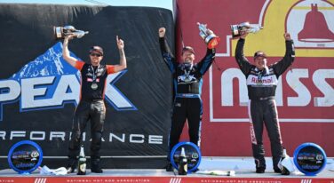 Stewart, Beckman, Herrera Win in Very Windy City