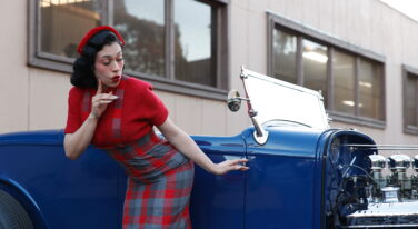 Mitzi's Motor Mavens: Siren