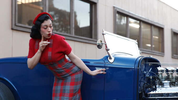 Mitzi's Motor Mavens: Siren