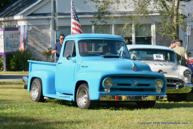 [Gallery] Downtown Niantic Car Show