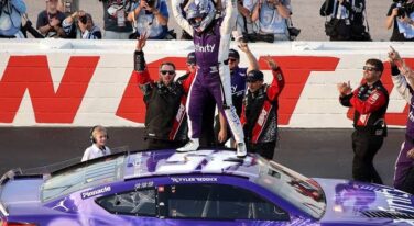 Reddick Notches Number Four at Darlington