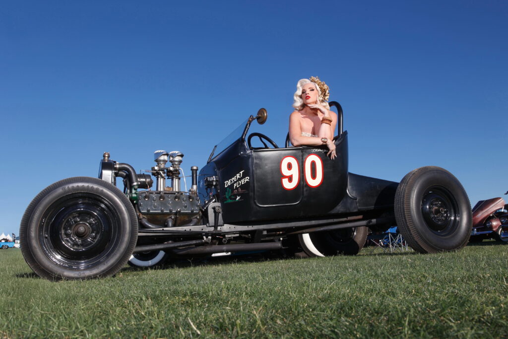 Mitzi's Motor Mavens: Elizabeth Snow