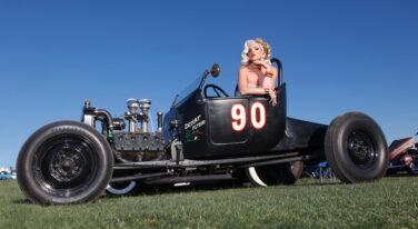 Mitzi's Motor Mavens: Elizabeth Snow