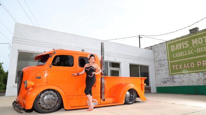 Mitzi's Motor Mavens: Miss Rayzen Hell