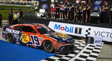 Briscoe Prevails in Chicagoland Return