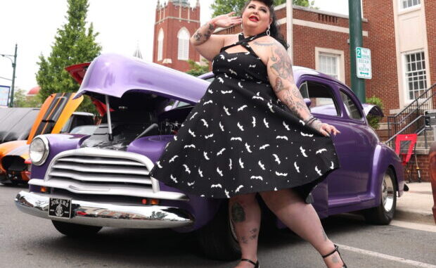 Mitzi's Motor Mavens: Onyx Graves