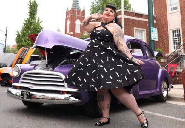 Mitzi's Motor Mavens: Onyx Graves